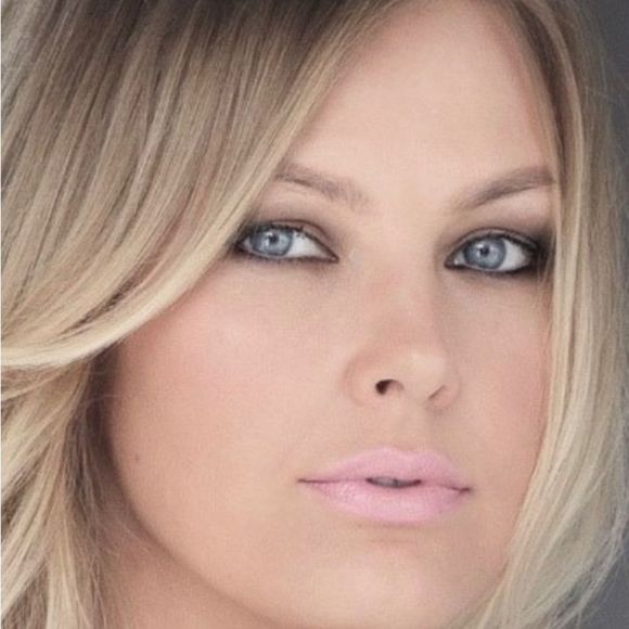 M•A•C “ MYTH”  Satin Lipstick - Picture 8 of 8